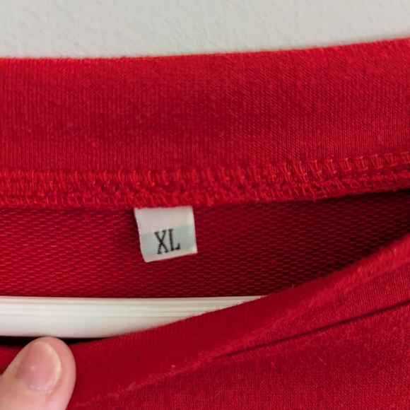 Women's XL Festive Red Crewneck Christmas Spirit Holiday Warm Cozy Baggy EUC - Picture 3 of 5